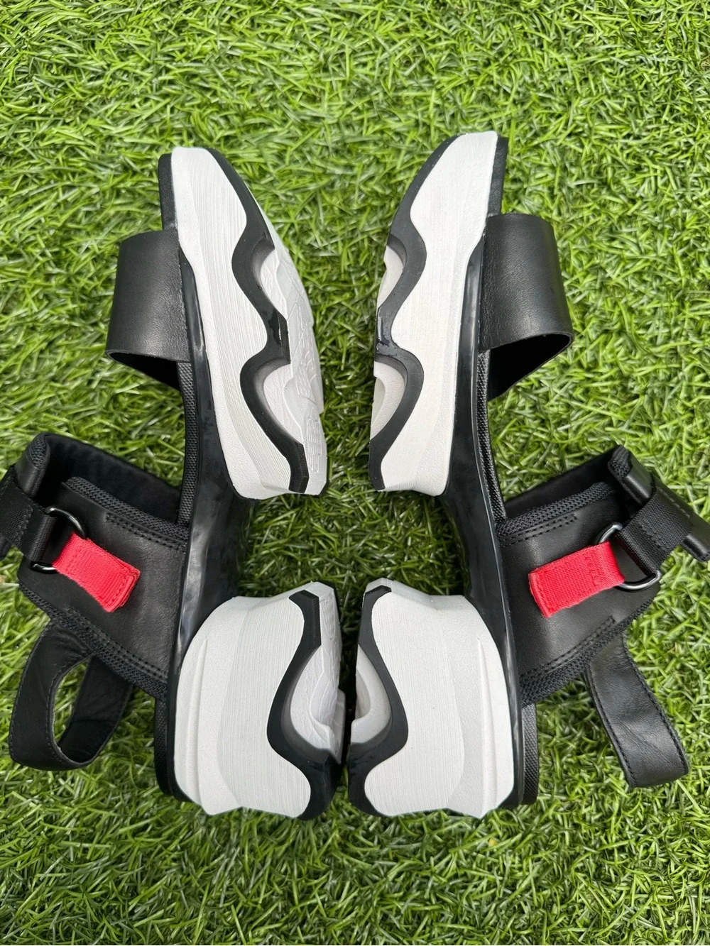 SOREL Kinetic Impact Y-Strap Sandals Womens 10.5 Black White Platform NWOB - Picture 9 of 13